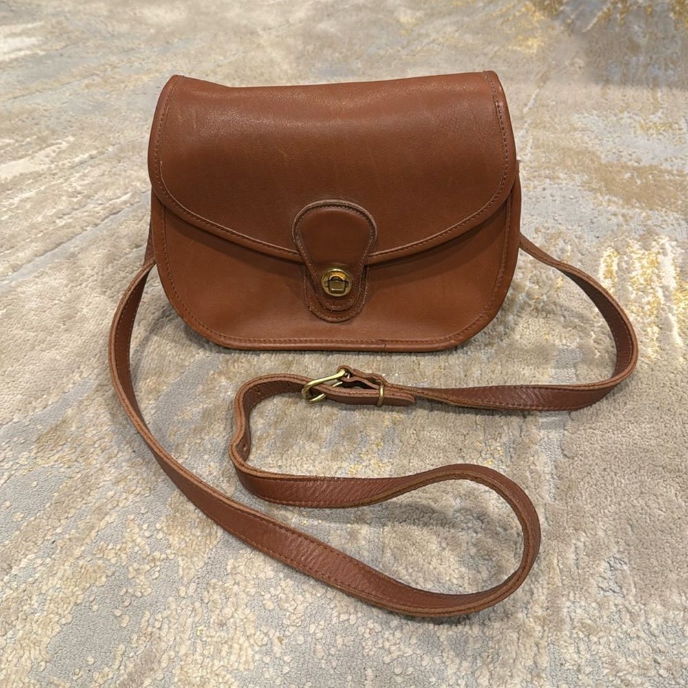 VTG Coach Praire crossbody made in USA full grain leather in GUC light brown